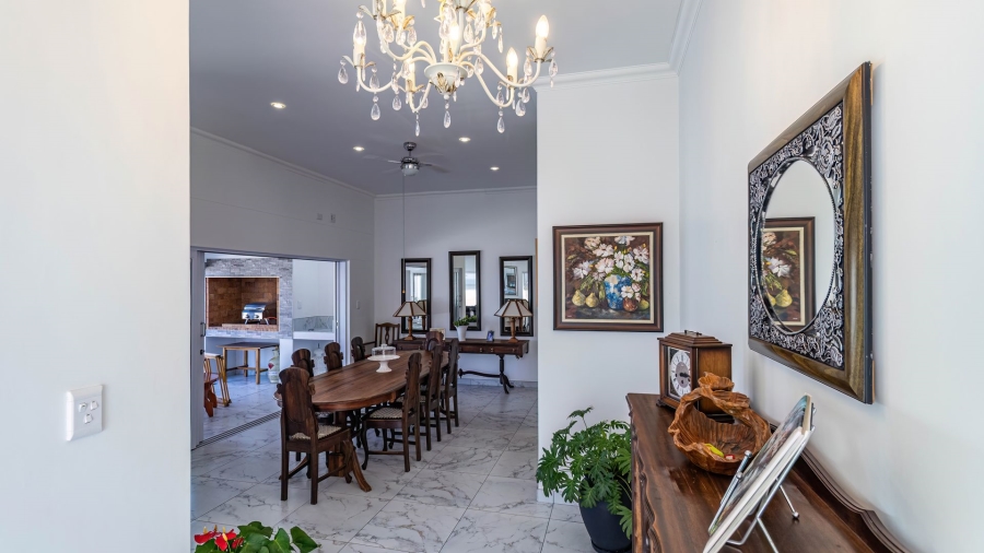 4 Bedroom Property for Sale in Sandy Point Beach Estate Western Cape